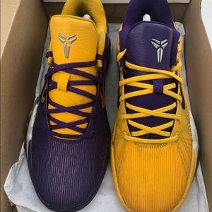 Nike Kobe Ying Yang Shoes Like New Mens 7 Wmn 8.5